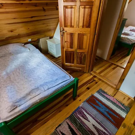 Milev アパート モクラ・ゴラ